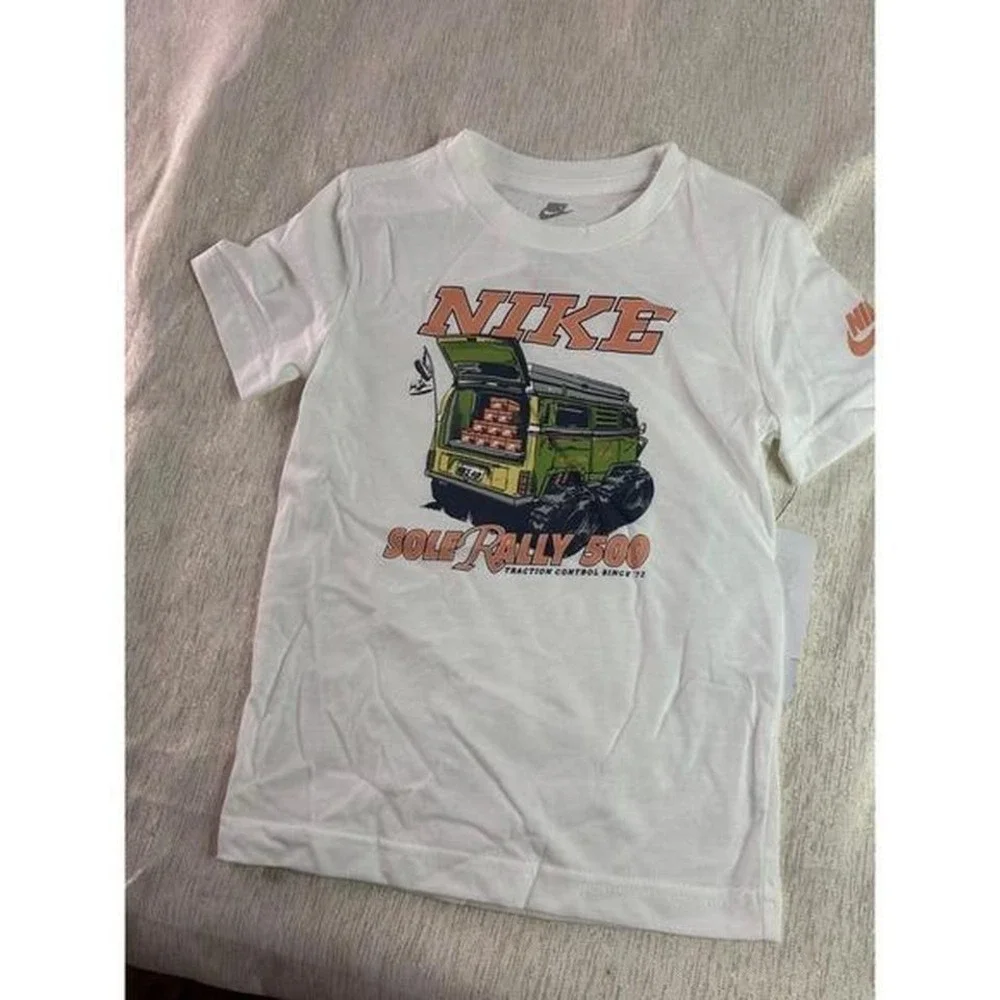 The Nike Tee size 4t NWT
